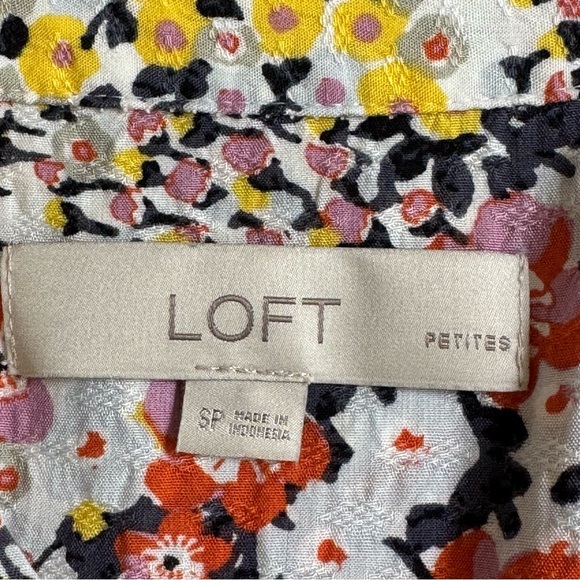 LOFT Petite Floral Split-Neck Blouse Ruffle Hem Long Sleeve Small SP - Picture 7 of 15